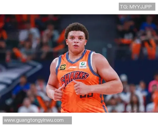 上海篮球队在杯赛积分榜上以76分稳居第一名展现强劲实力 上海篮球队在杯赛积分榜上以76分稳居第一名展现强劲实力