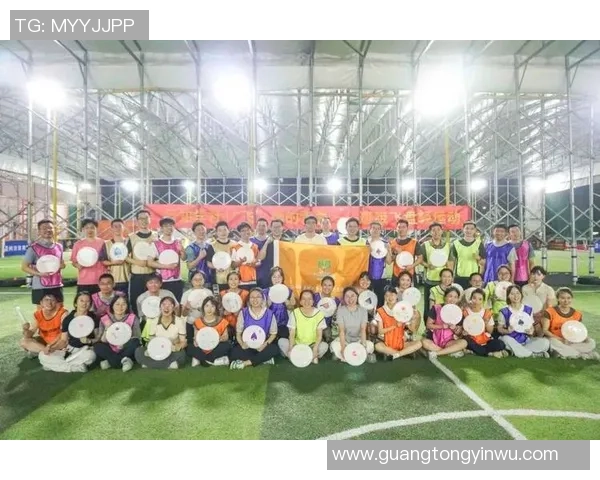 飞盘与足球明星的竞技魅力与影响力全面对比分析 飞盘与足球明星的竞技魅力与影响力全面对比分析