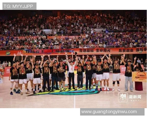 南京篮球队与杭州篮球队赛后状态分析与复盘总结 南京篮球队与杭州篮球队赛后状态分析与复盘总结