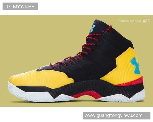 足球明星与中国风完美结合的精彩图片展示